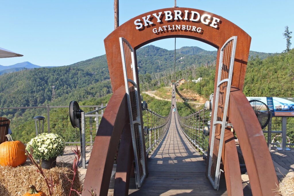 Smokey Mountain Tour Nov 15-19, 2027 - Image 5